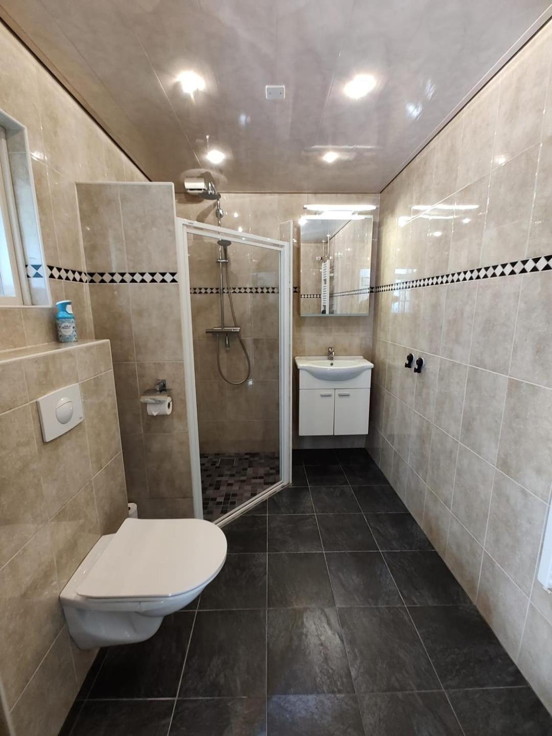 Vakantiehuis Op Rustig Bospark Veluwe 부투이젠 외부 사진